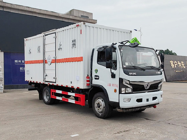 東風(fēng)福瑞卡毒性氣體廂式運(yùn)輸車(chē)