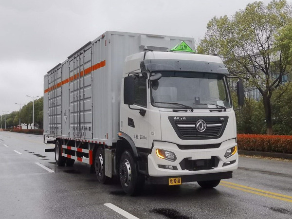 東風(fēng)天錦三軸雜項物品廂式運輸車 東風(fēng)天錦三軸雜項物品廂式運輸車