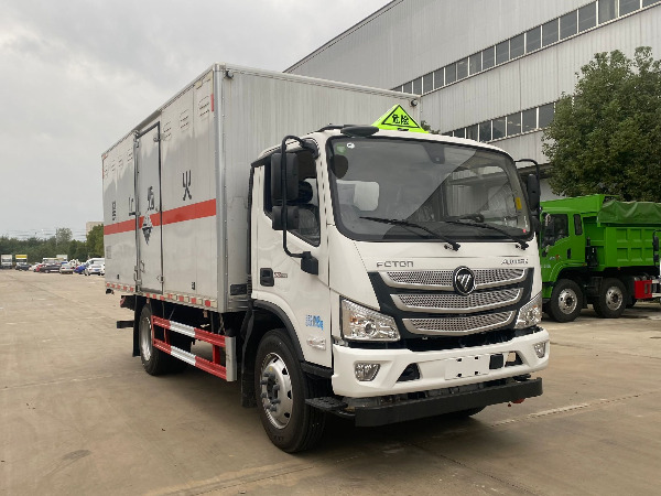 歐馬可5米2腐蝕性物品廂式運(yùn)輸車(chē)