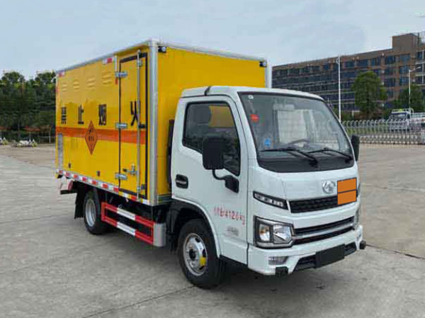 躍進(jìn)福運S80爆破器材運輸車