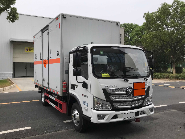 歐馬可藍(lán)牌爆破器材運(yùn)輸車