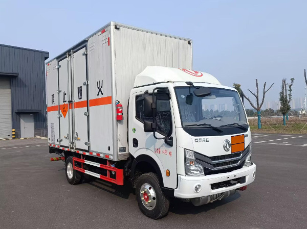 東風(fēng)藍(lán)牌爆破器材運(yùn)輸車(chē)