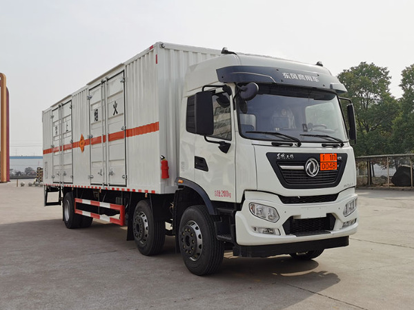 東風(fēng)天錦三軸爆破器材運(yùn)輸車(chē)