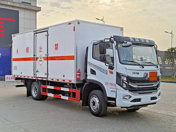 東風(fēng)T3毒性氣體廂式運(yùn)輸車(chē)