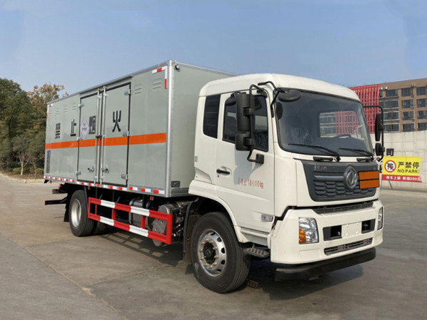 東風(fēng)天錦毒性氣體廂式運(yùn)輸車(chē)