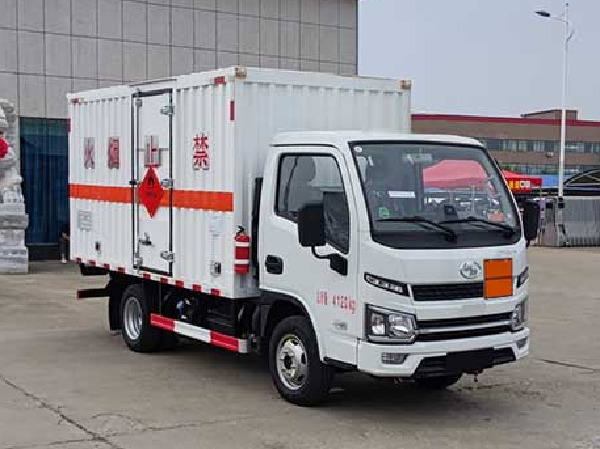 躍進(jìn)小型易燃?xì)怏w運(yùn)輸車