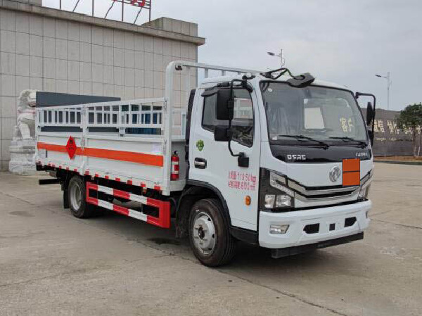 東風(fēng)5米2氣瓶運(yùn)輸車