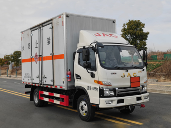江淮駿鈴易燃固體廂式運輸車